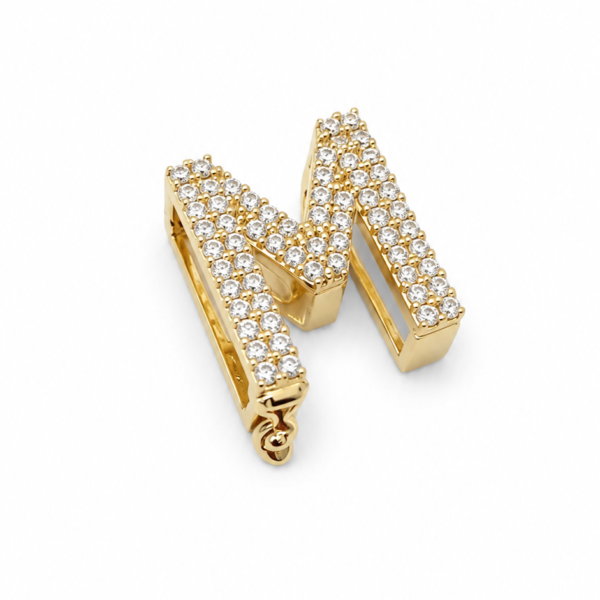 Pingente Letra M com Moissanites em Ouro 10k